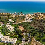 Apt. 33, Premium Location, Beach&Swimming Pool