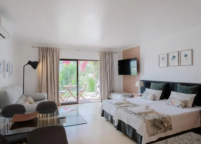 Seacoast Retreat With Pool And Beach Access By Drago Rentals